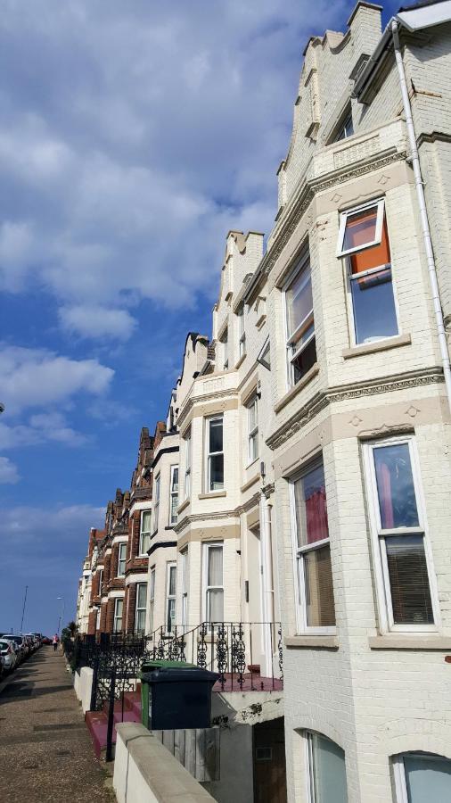 The Little Flat On The Corner Leilighet Cromer Eksteriør bilde